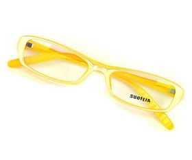 被黄色洗礼的镜架 色彩背后的故事与选择